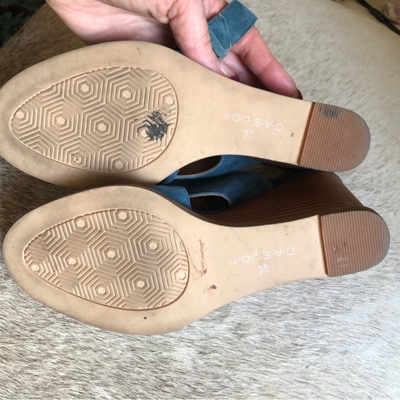 Caslon Teal suede wedge with wood heel and crossover design size 8 - Picture 8 of 8